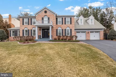 13627 Spinning Wheel Dr, Germantown, MD 20874