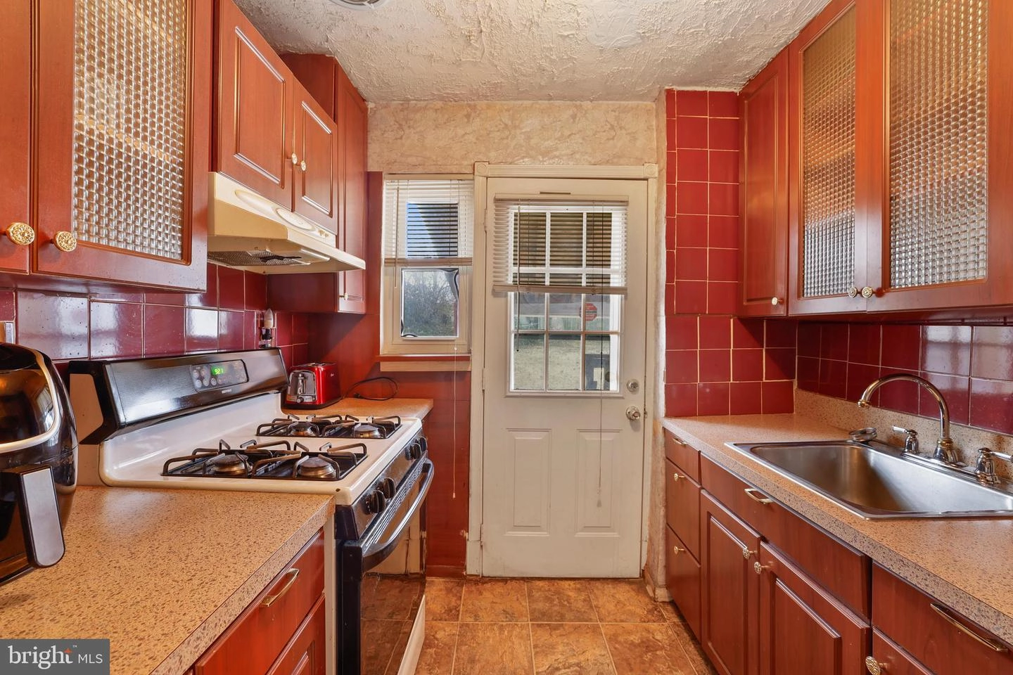 Kitchen - 12037 Claridge Rd, Silver Spring, MD 20902 photo 1 of 2