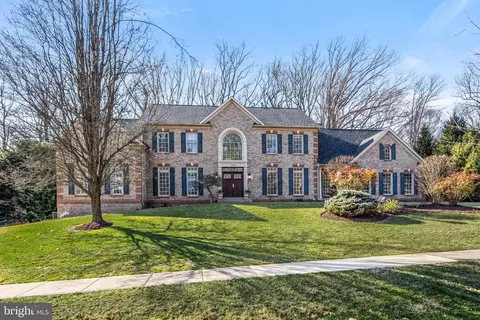 15803 Thistlebridge Dr, Rockville, MD 20853