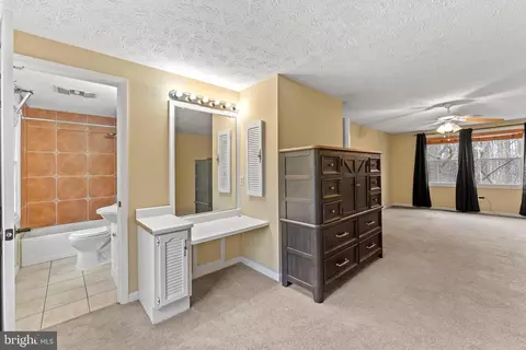 Bedroom - 13 Ivywood Ct, Silver Spring, MD 20904 photo 10 of 10