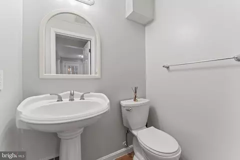 Entry Way - 13 Ivywood Ct, Silver Spring, MD 20904 photo 4 of 4