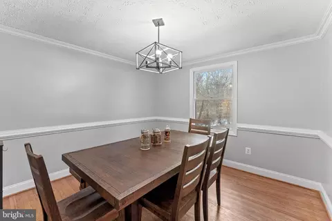Dining - 13 Ivywood Ct, Silver Spring, MD 20904 photo 2 of 4