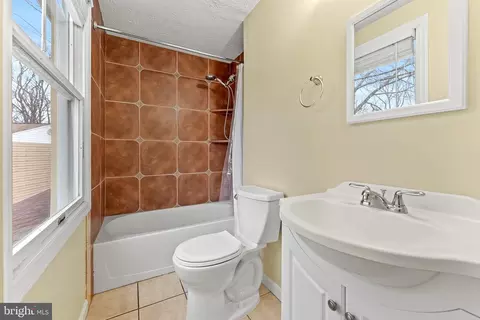Bath - 13 Ivywood Ct, Silver Spring, MD 20904 photo 2 of 3