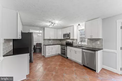 Kitchen - 13 Ivywood Ct, Silver Spring, MD 20904 photo 1 of 3