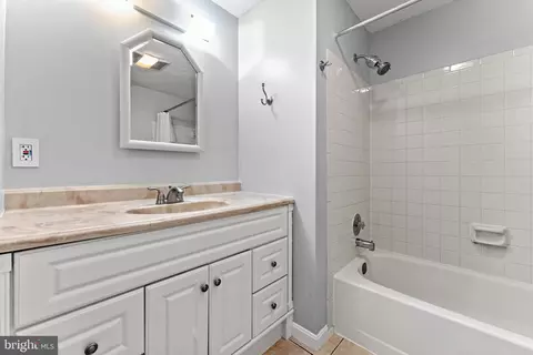 Bath - 13 Ivywood Ct, Silver Spring, MD 20904 photo 1 of 3