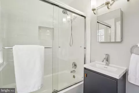 10109 Tenbrook Dr, Silver Spring, MD 20901 photo 23