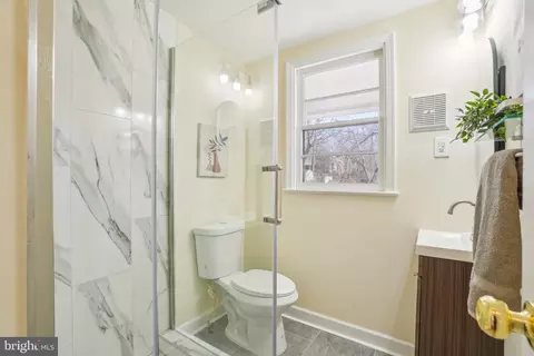 10109 Tenbrook Dr, Silver Spring, MD 20901 photo 16