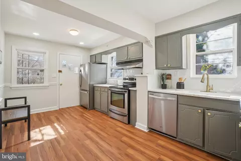 10109 Tenbrook Dr, Silver Spring, MD 20901 photo 12