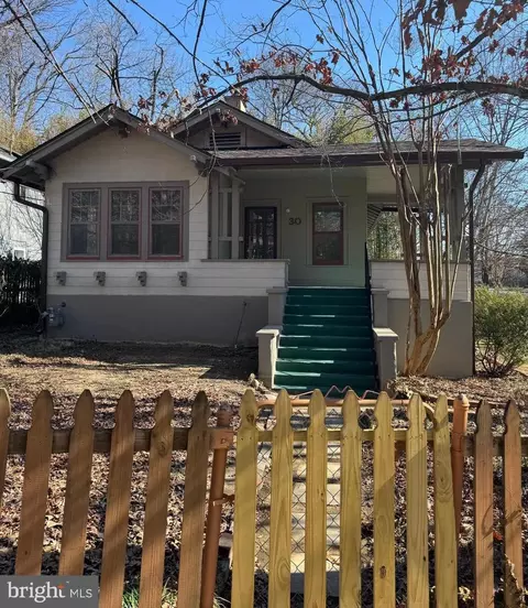 30 Pine Ave, Takoma Park, MD 20912