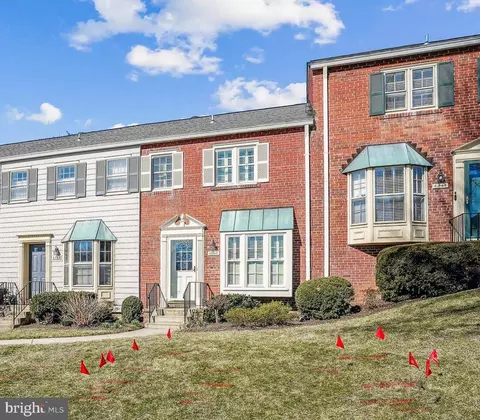 4871 Chevy Chase Dr #161, Chevy Chase, MD 20815