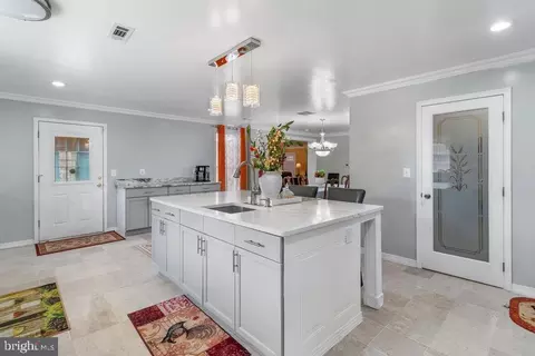 607 Valley Brook Dr, Silver Spring, MD 20904 photo 9