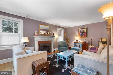 130 Hilltop Rd, Silver Spring, MD 20910 photo 5