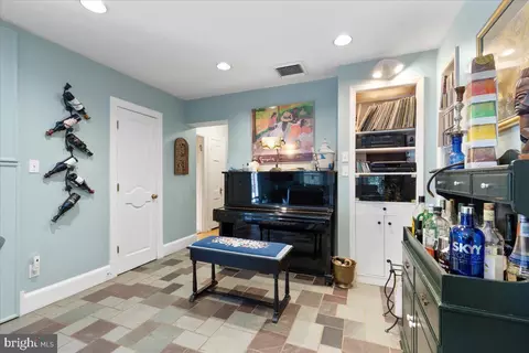 130 Hilltop Rd, Silver Spring, MD 20910 photo 21