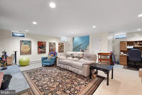 130 Hilltop Rd, Silver Spring, MD 20910 photo 42