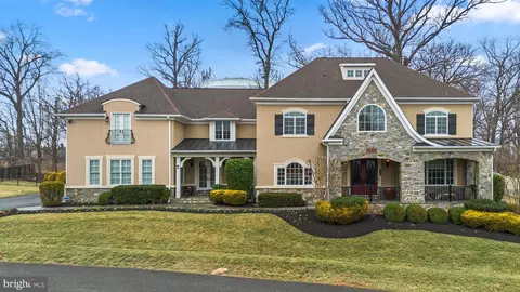 13826 Glen Mill Rd, Rockville, MD 20850
