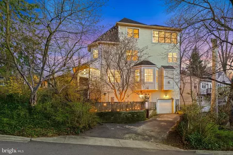 903 Heather Ave, Takoma Park, MD 20912
