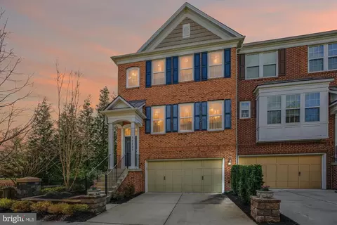 15723 Quince Trace Ter, Gaithersburg, MD 20878