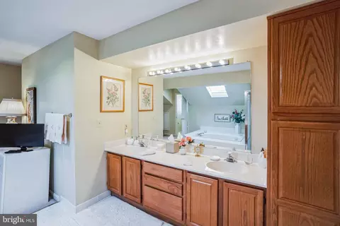 32 Dawn View Ct, Silver Spring, MD 20904 photo 16