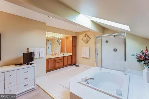 32 Dawn View Ct, Silver Spring, MD 20904 photo 17