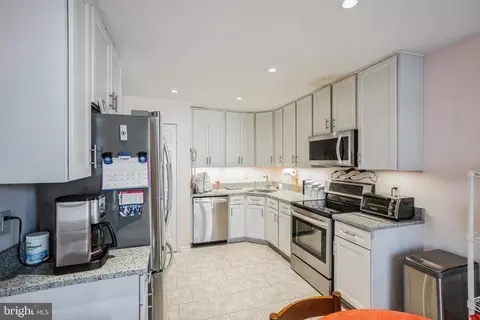 32 Dawn View Ct, Silver Spring, MD 20904 photo 11