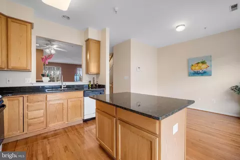 9427 Fields Rd, Gaithersburg, MD 20878 photo 9