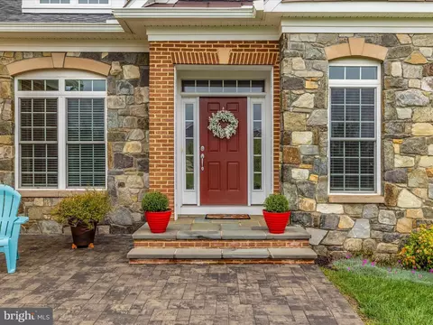 Exterior - 20210 Bupp Rd, Poolesville, MD 20837 photo 2 of 15