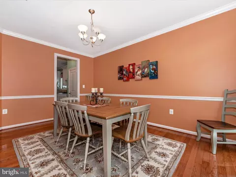 Dining - 20210 Bupp Rd, Poolesville, MD 20837 photo 3 of 3