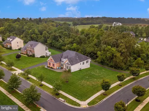 View/Area - 20210 Bupp Rd, Poolesville, MD 20837 photo 2 of 9