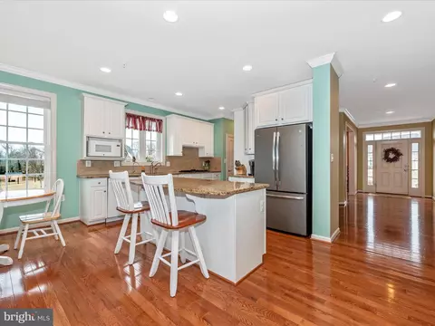 Kitchen - 20210 Bupp Rd, Poolesville, MD 20837 photo 1 of 8