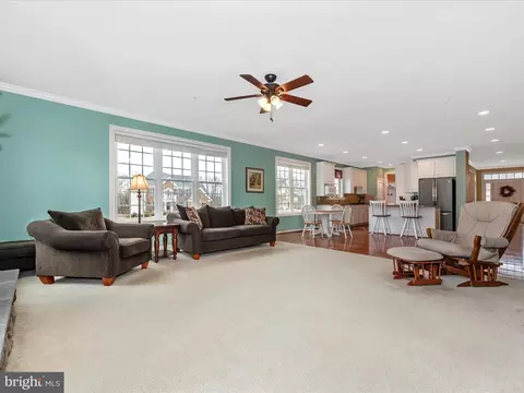 Living - 20210 Bupp Rd, Poolesville, MD 20837 photo 3 of 3