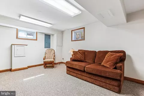 1711 Cody Dr, Silver Spring, MD 20902 photo 43