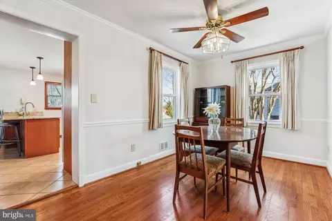 1711 Cody Dr, Silver Spring, MD 20902 photo 9