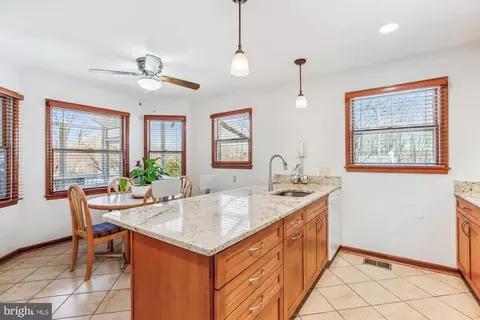 1711 Cody Dr, Silver Spring, MD 20902 photo 20