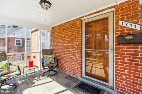 1711 Cody Dr, Silver Spring, MD 20902 photo 3
