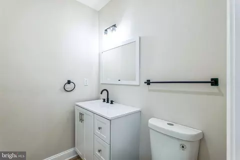 Bath - 11901 Dalewood Dr, Silver Spring, MD 20902 photo 1 of 3