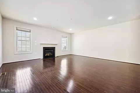 Living - 13716 Night Sky Dr, Silver Spring, MD 20906 photo 7 of 8