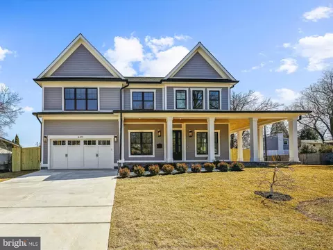 6311 Stoneham Rd, Bethesda, MD 20817