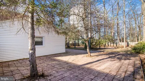 Exterior - 2303 Chilham Pl, Potomac, MD 20854 photo 10 of 13