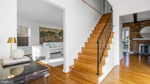 Entry Way - 2303 Chilham Pl, Potomac, MD 20854 photo 4 of 11