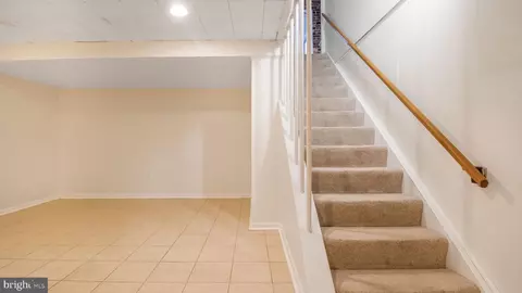 Entry Way - 2303 Chilham Pl, Potomac, MD 20854 photo 10 of 11