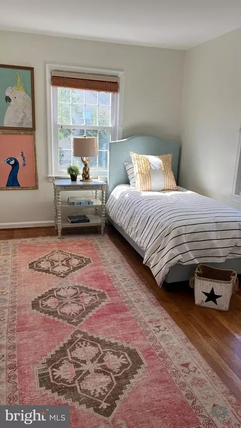 Bedroom - 2303 Chilham Pl, Potomac, MD 20854 photo 6 of 9