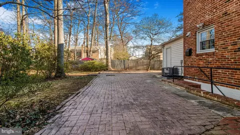 Exterior - 2303 Chilham Pl, Potomac, MD 20854 photo 5 of 13