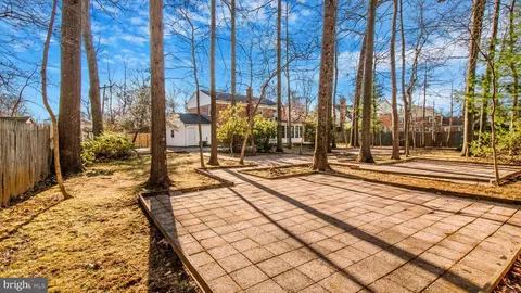 Exterior - 2303 Chilham Pl, Potomac, MD 20854 photo 11 of 13