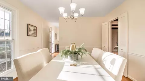 Dining - 2303 Chilham Pl, Potomac, MD 20854 photo 3 of 6