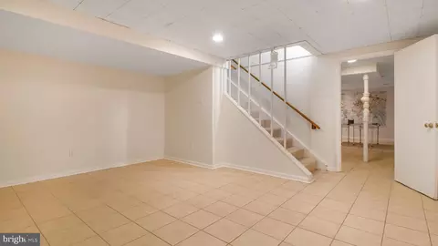 Entry Way - 2303 Chilham Pl, Potomac, MD 20854 photo 9 of 11
