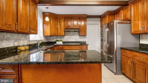 Kitchen - 2303 Chilham Pl, Potomac, MD 20854 photo 1 of 5