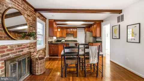 Dining - 2303 Chilham Pl, Potomac, MD 20854 photo 5 of 6