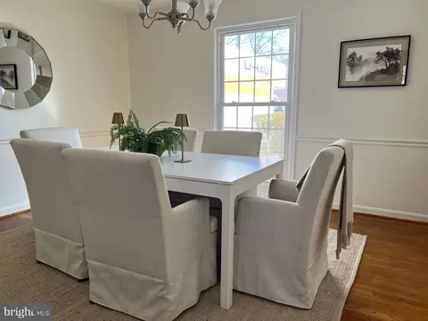 Dining - 2303 Chilham Pl, Potomac, MD 20854 photo 4 of 6