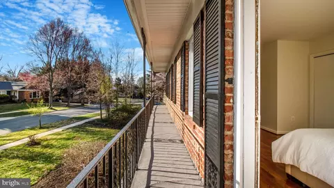 Exterior - 2303 Chilham Pl, Potomac, MD 20854 photo 3 of 13