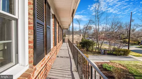 Exterior - 2303 Chilham Pl, Potomac, MD 20854 photo 4 of 13